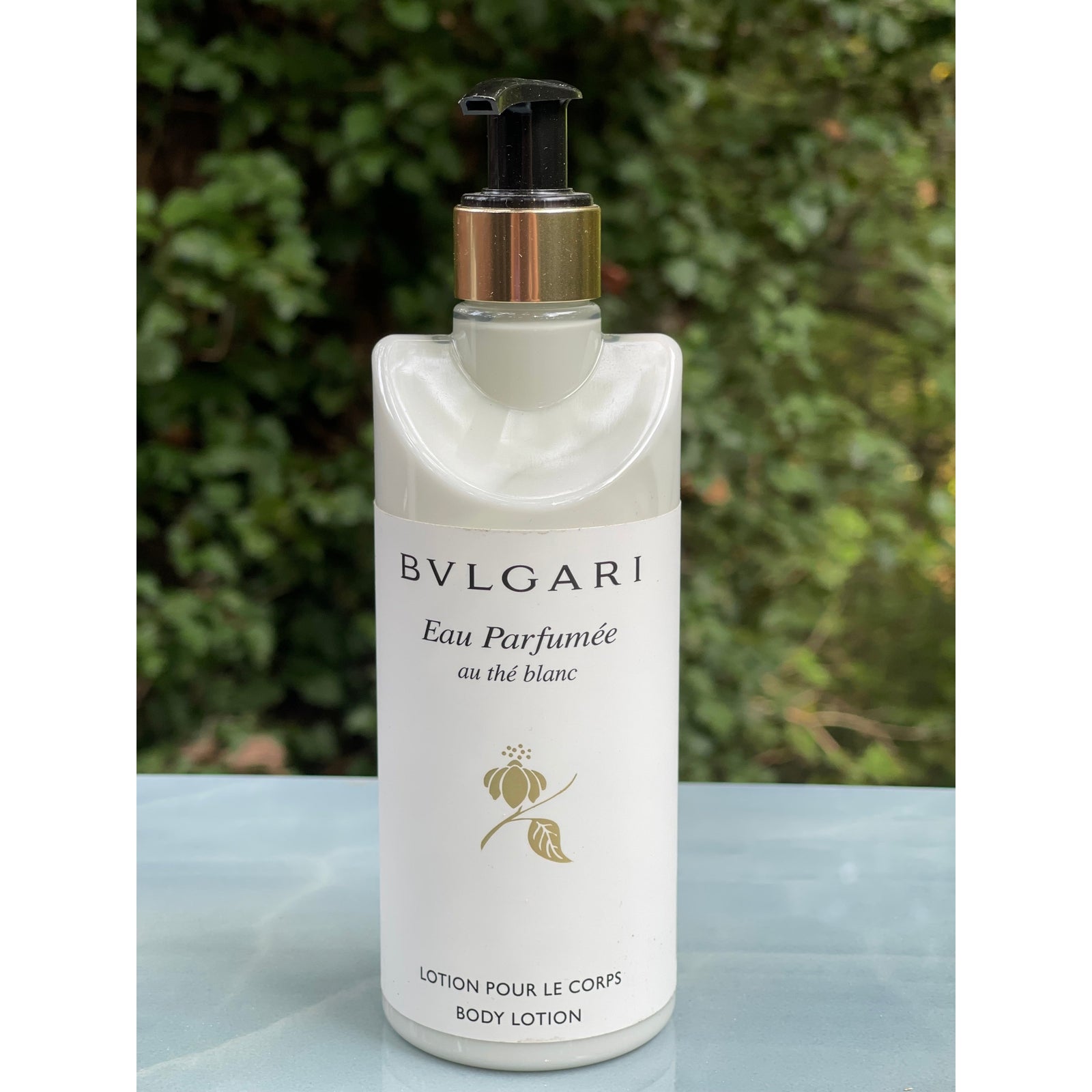 Bvlgari Au the Blanc White Tea Body Lotion Full Size 10oz 300ml - Brought to you by Luxe & Lark