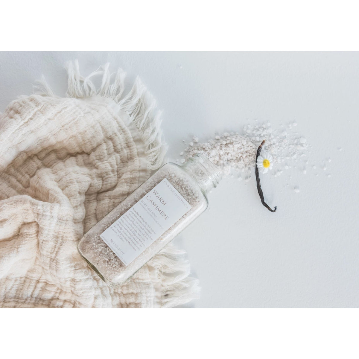 Warm Cashmere Vanilla Bath Soak Dead Sea Salt vitamin & mineral rich detoxify 16oz - Brought to you by Luxe & Lark