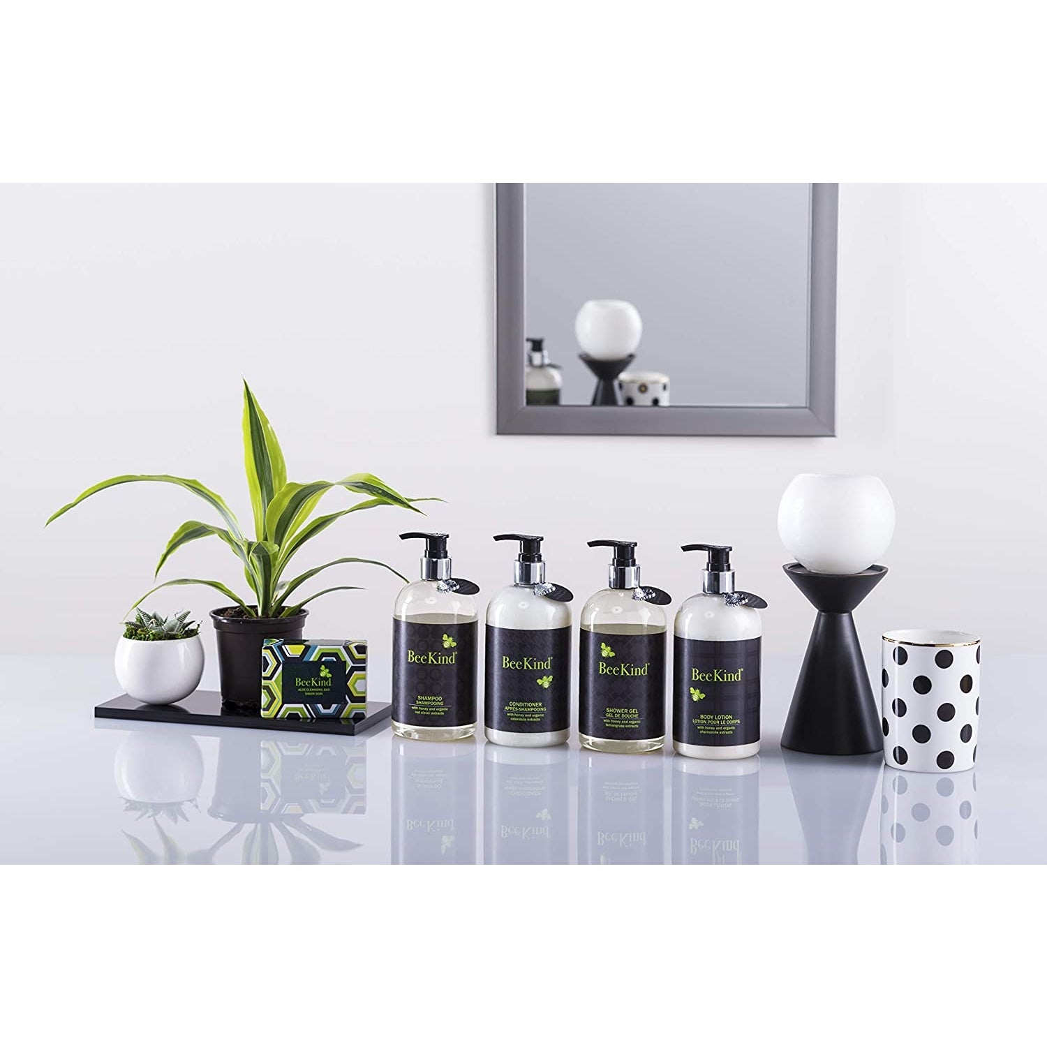 BeeKind Gilchrist & Soames Lemon Verbena Honey Shampoo full size 15.5oz - Brought to you by Luxe & Lark